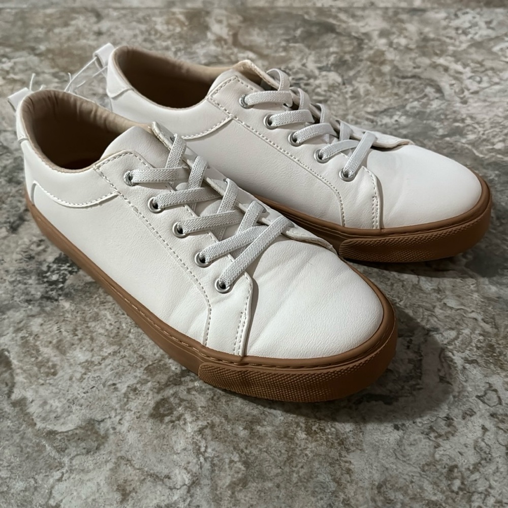 Old Navy Gender-Neutral Elastic-Lace Faux-Leather Sneakers Slip-On